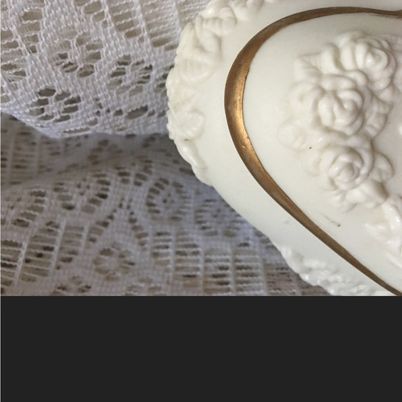 Ornate Heart Trinket Box - Picture 8 of 11